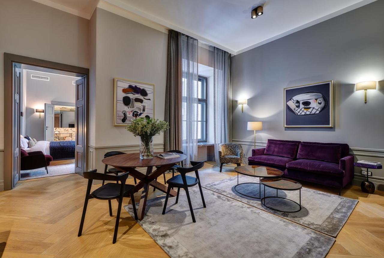 Готель H15 Luxury Palace - Destigo 5*