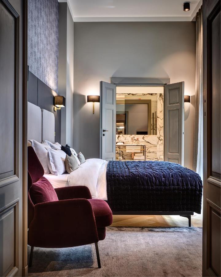 Готель H15 Luxury Palace - Destigo