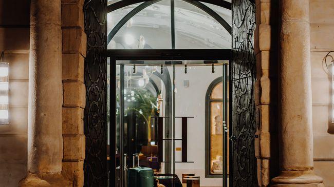 Готель H15 Luxury Palace - Destigo 5*
